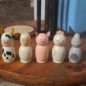 Hearth and Hand Wood Farm Animals